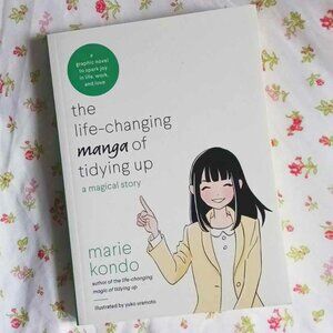 The Life-Changing Manga of Tidying Up: A Magical Story Paperback